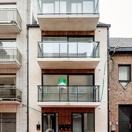 Casa Blanc - Coastal Triplex *