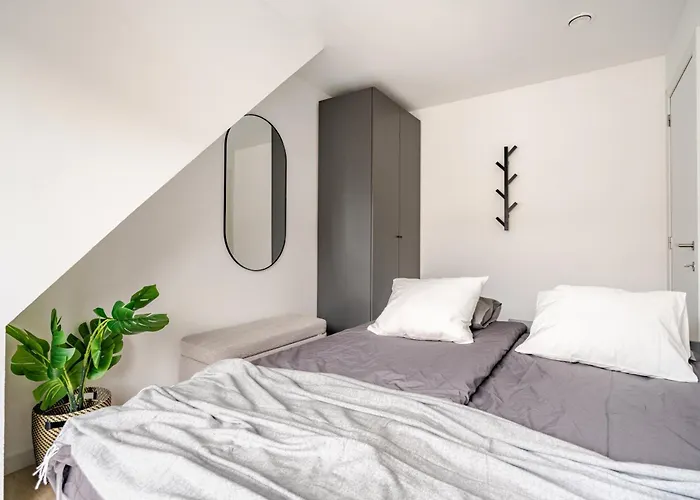 Casa Blanc - Coastal Triplex דירה *